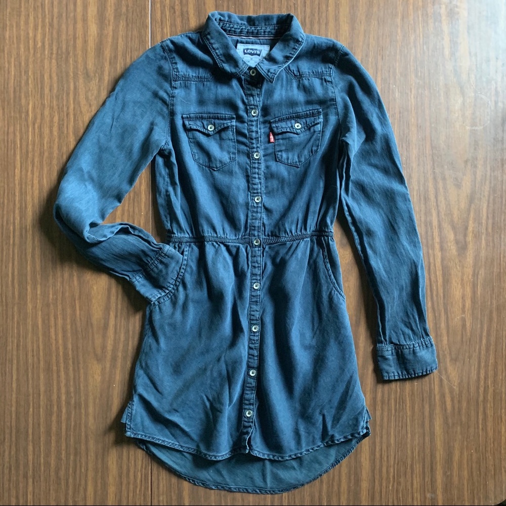 Adorable Levi's Shirt Dress